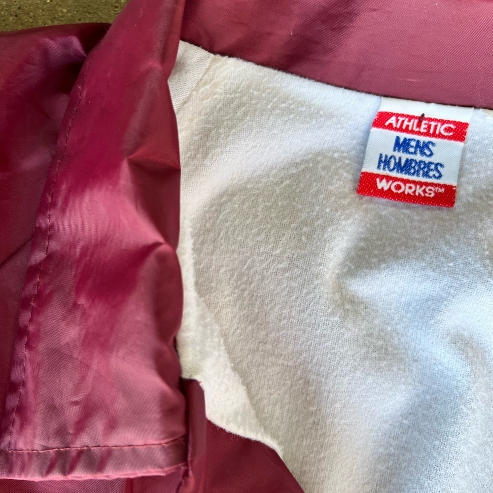 Vintage Athletic Works ™️ Maroon Windbreaker Rain Jacket - Picture 3 of 3
